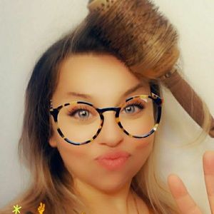 Meet your Posher, Renata